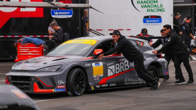 Stallion planeja competir com quatro carros em 2027
