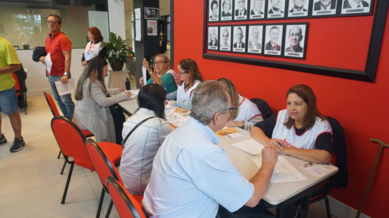 Recoloca: Curitiba recebe feira de empregos exclusiva para profissionais 50+