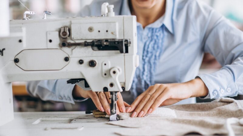 Volta às aulas com economia: confira dicas para reutilizar o uniforme das crianças