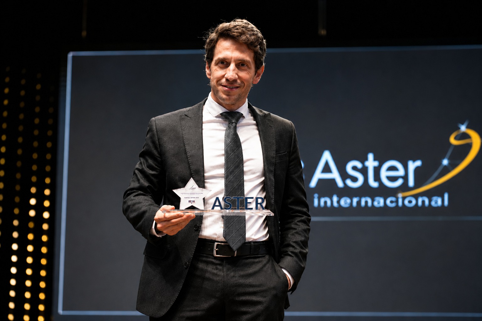 CEO da Med4U conquista o “Oscar do Empresariado Paranaense” liderando o grupo que está entre as 500 maiores empresas do Sul