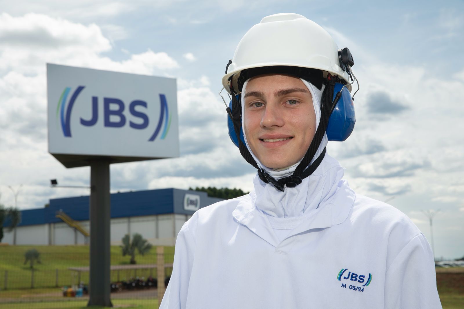 JBS lança programa de estágio em busca de talentos regionais para desenvolver futuras lideranças no Paraná