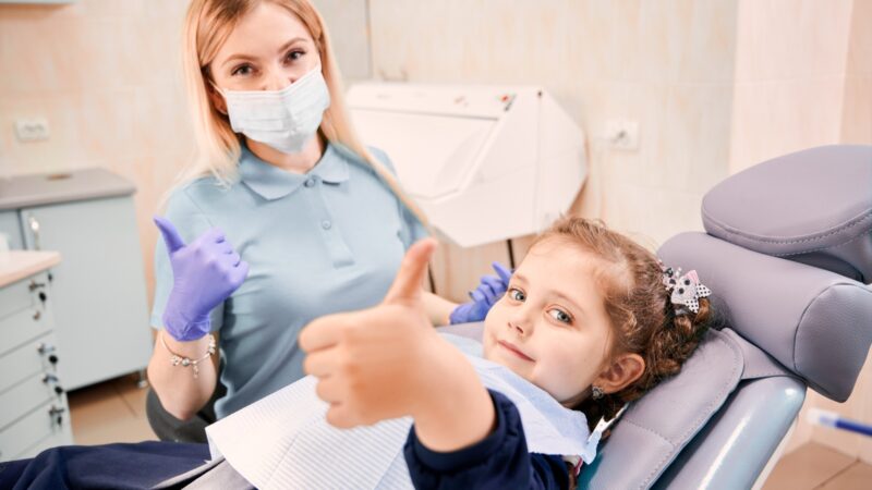 UniCuritiba abre vagas para atendimento odontológico infantil e PcD