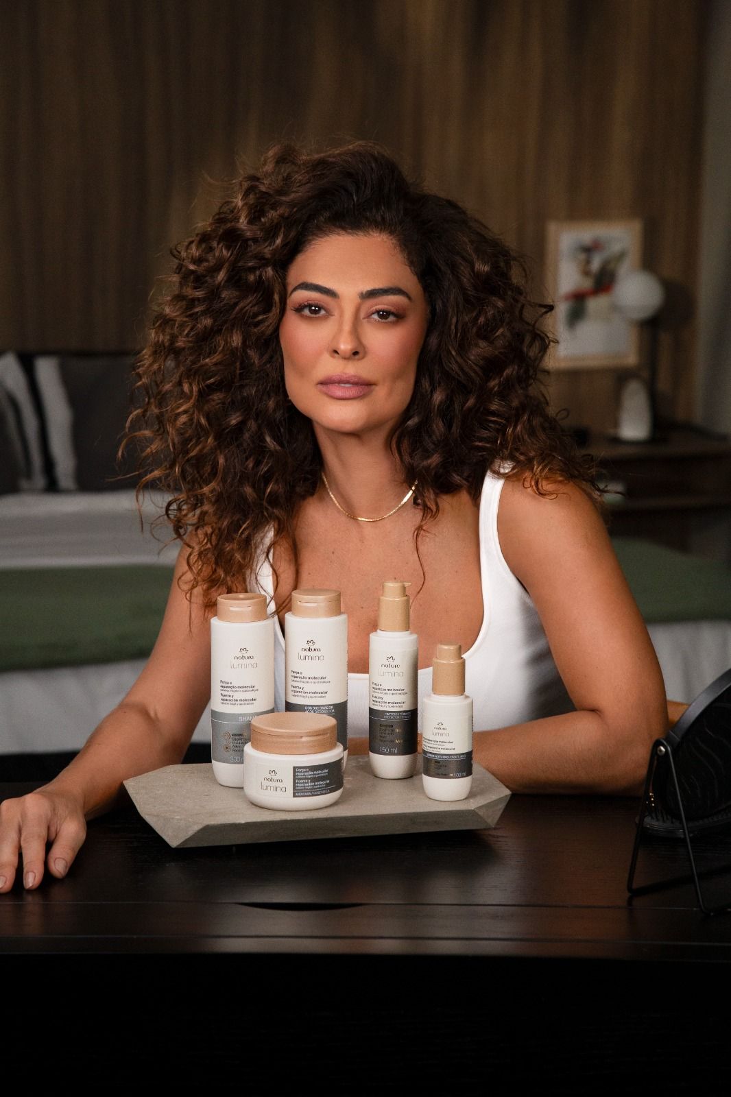 Juliana Paes é a nova embaixadora de Natura Lumina