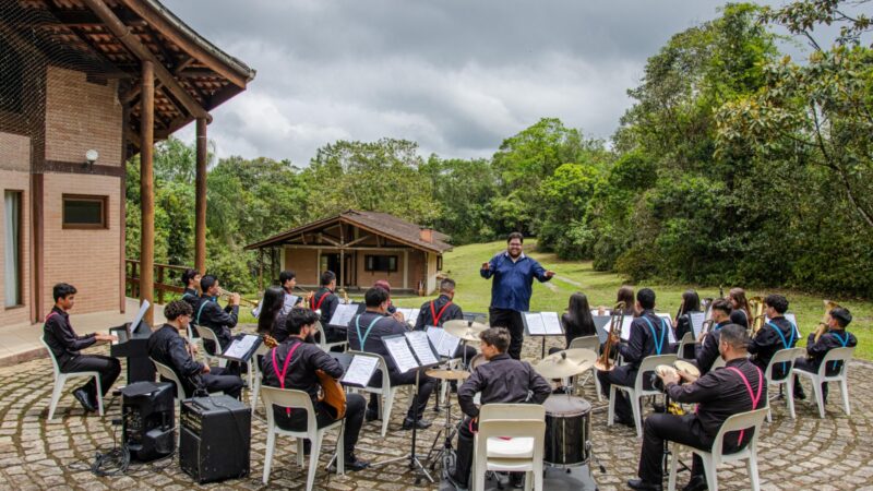 Reserva Natural da SPVS recebe Orquestra Filarmônica de Antonina