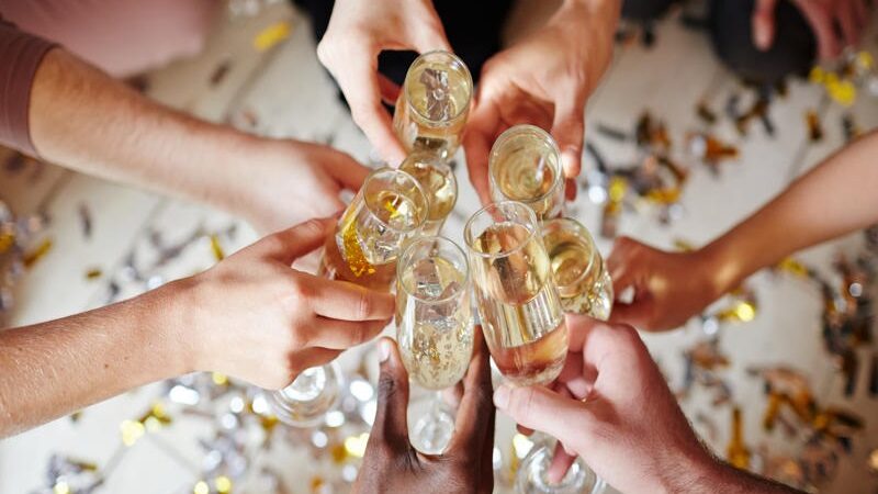 Festas de final de ano: saiba como organizar um evento de maneira descomplicada e sem prejuízos