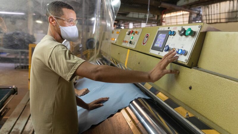 JBS transforma resto de couro em fertilizante na Europa