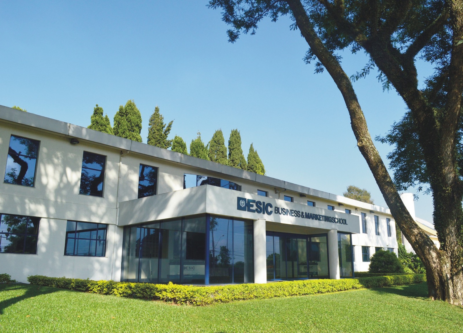 ESIC Internacional abre inscrições para o Vestibular de Verão 2026 com cursos nota máxima no MEC e bolsas de até 100%