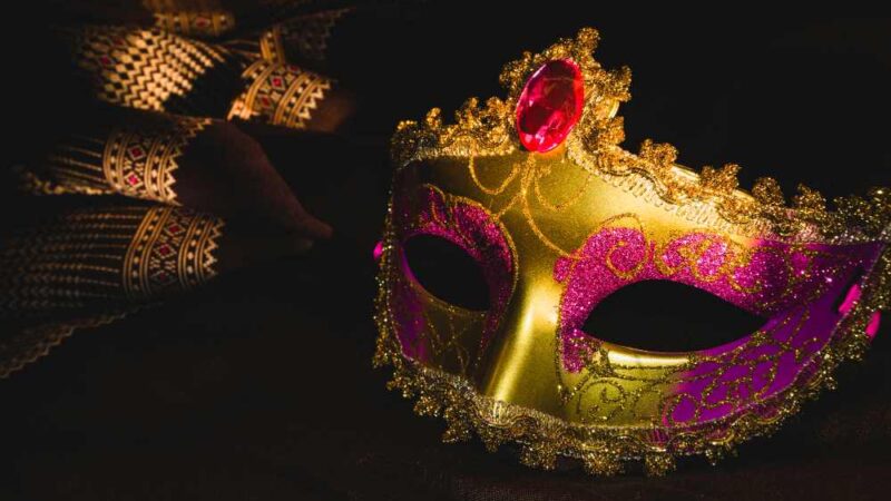 Conselho de Biomedicina do Paraná realiza jantar com Baile de Máscaras