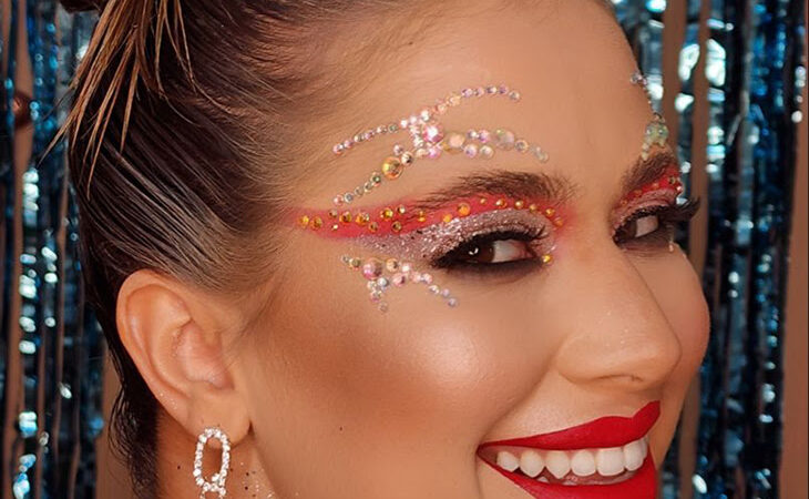 Glitter no Carnaval: Especialista orienta cuidados com a pele