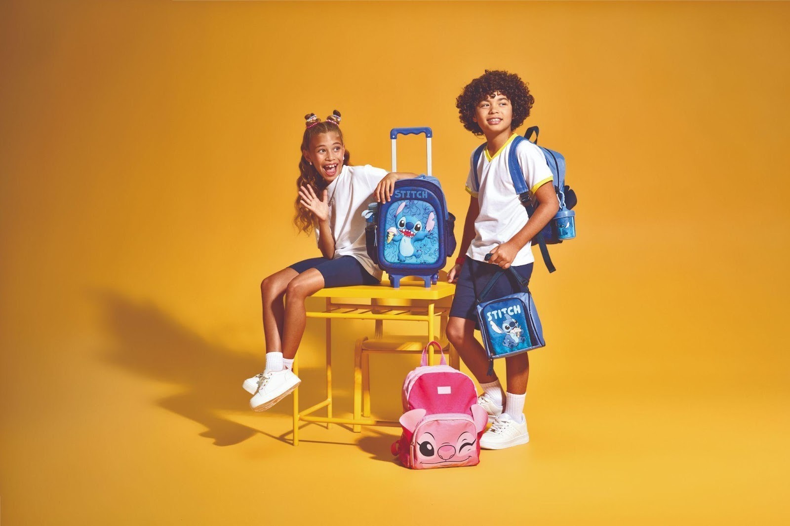 Casa & Estilo lança coleções de Stitch & Angel e Mickey & Minnie para a Volta às Aulas 2026