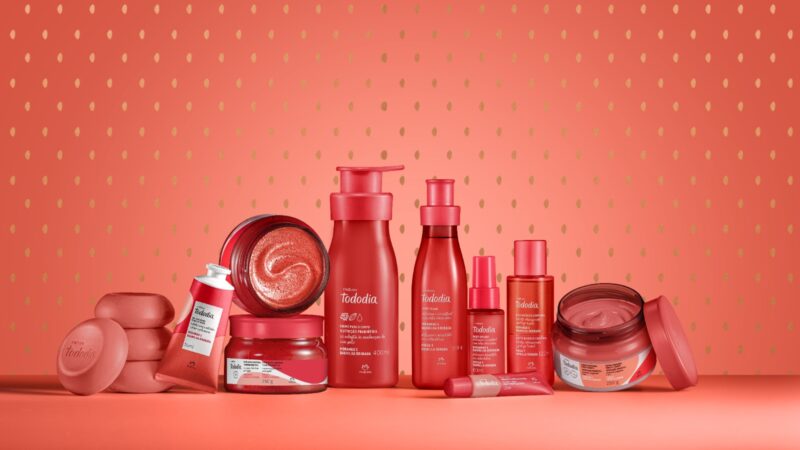 Natura Tododia traz combinação única e irresistível de morango e baunilha dourada em sua nova linha