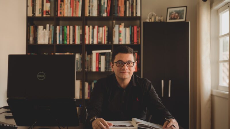 Marketing 2026: entre a inteligência artificial e o valor insubstituível do pensamento humano