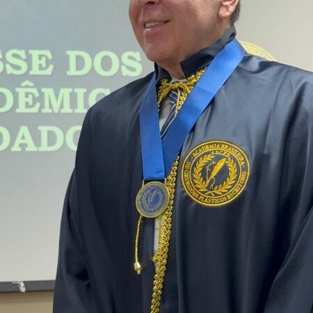 Dr. Ricardo Cavalcanti toma posse na ABCPE