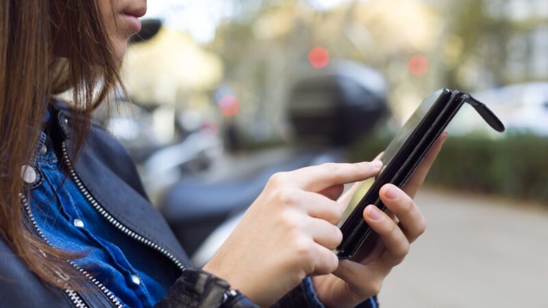 Golpistas se passam por banco e tomam controle de celulares com app legítimo