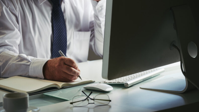 Com 72% de autônomos, advocacia adota o trabalho em rede
