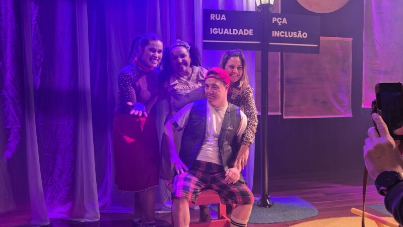 Espetáculo “Ele e Suas Irmãs” coloca a inclusão no centro do palco