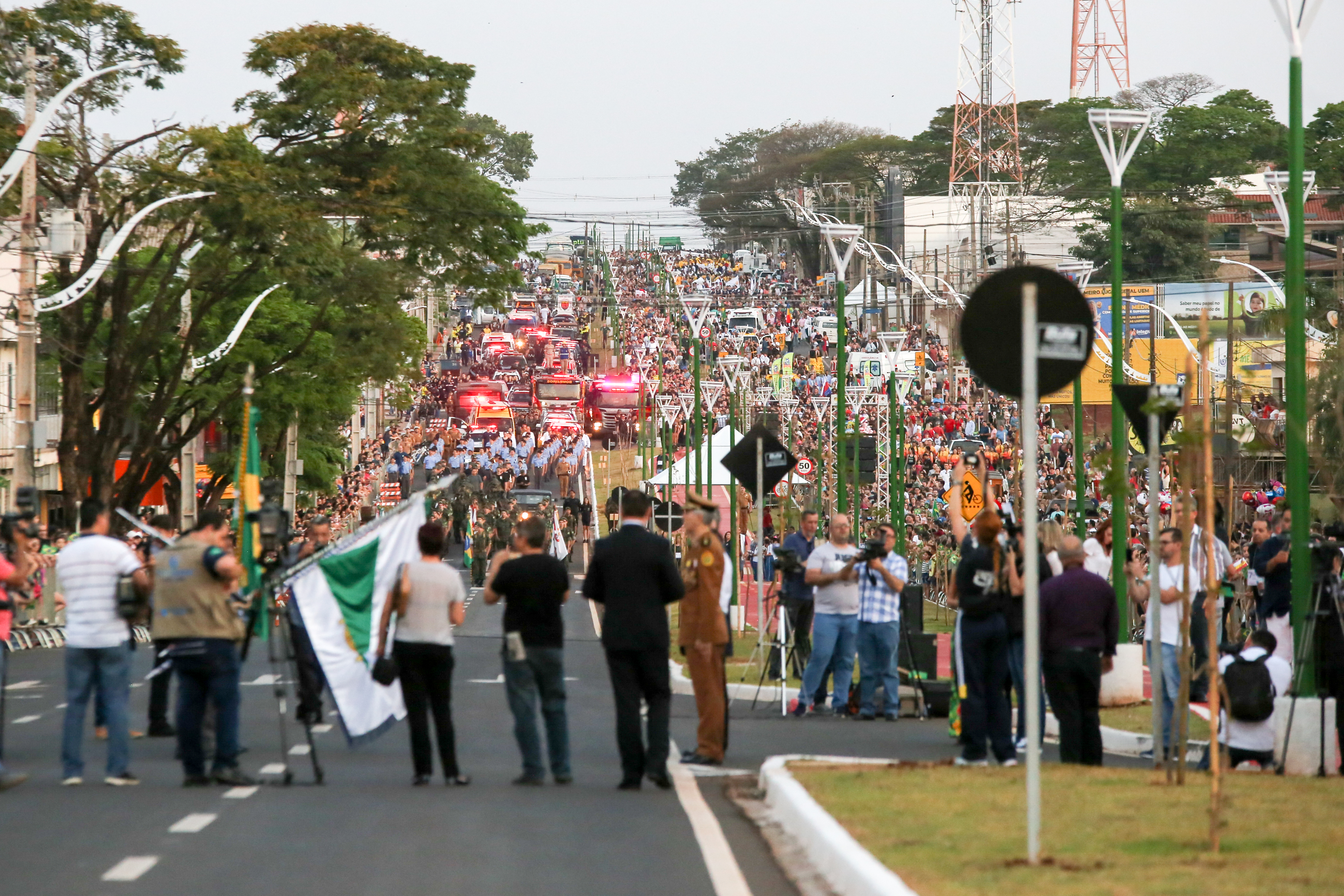 Duplicação entregue com maior desfile da história de Maringá, assistido por mais de 30 mil pessoas