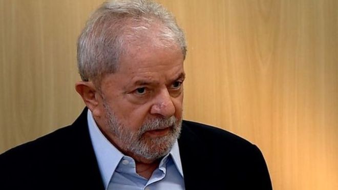 Lava Jato pede à Justiça regime semiaberto para Lula