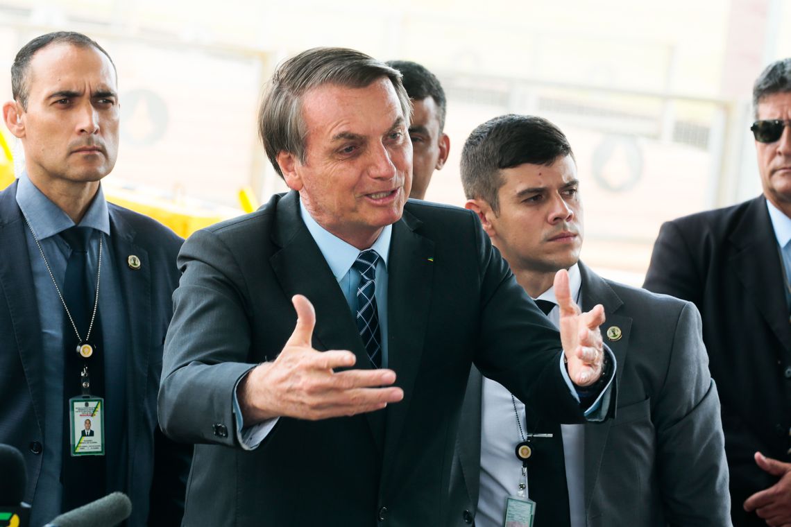 Bolsonaro  diz ter sido traído dentro do gabinete