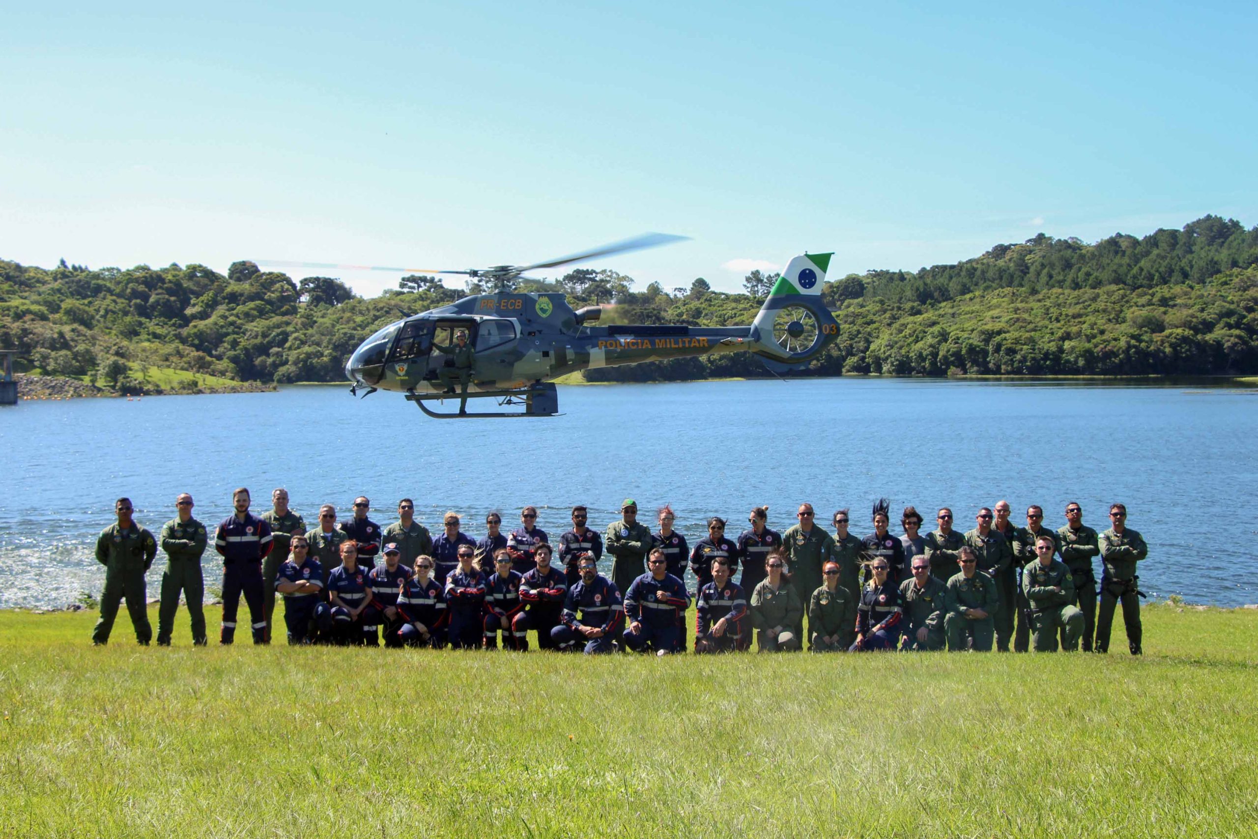 Batalhão aéreo da PM treina profissionais de saúde para resgates