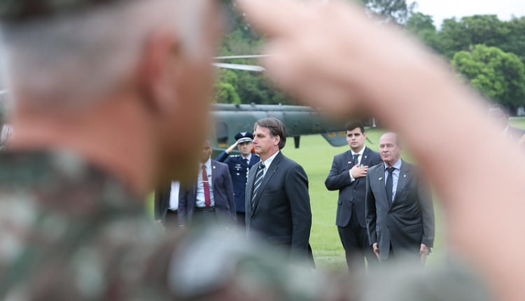 Bolsonaro nomeou Marcos Antonio Amaro que foi responsável pela segurança da ex-presidente Dilma Rousseff   para a   Chefia do Estado-Maior do Exército