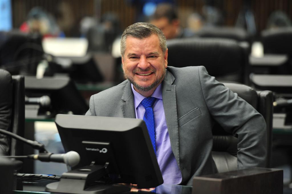 Delegado Jacovós faz críticas ao STF em sessão plenária remota da Assembleia Legislativa do Paraná