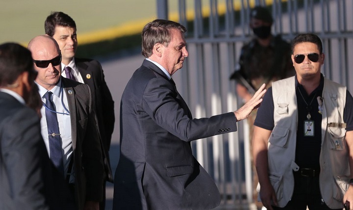 Bolsonaro diz que nomeia amanhã novo diretor da PF