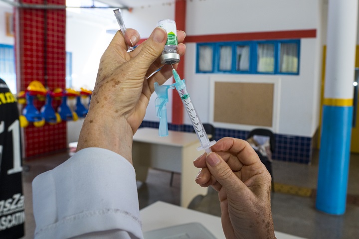 Vacina contra gripe segue na próxima semana para grupos menos atingidos