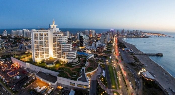 Washingtonpost “Quão pequeno o Uruguai, firmado entre Brasil e Argentina, evitou o pior do coronavírus”