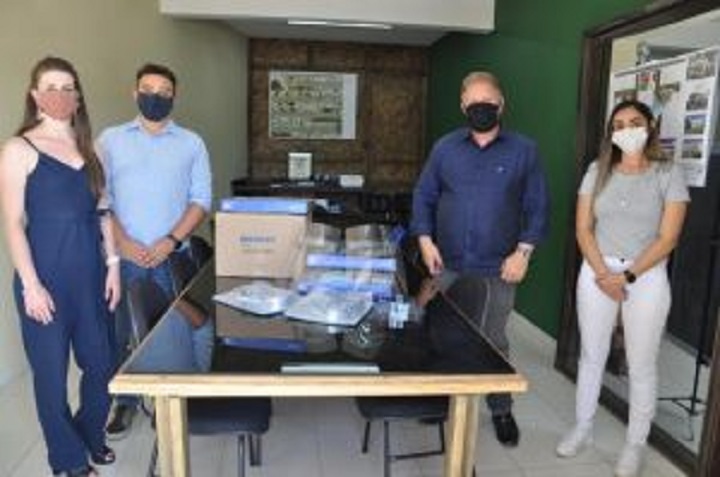 Isoflex doa 2 mil máscaras para município do interior do Paraná