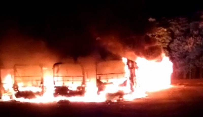 Seis ônibus da Cidade Verde são incendiados em Sarandi