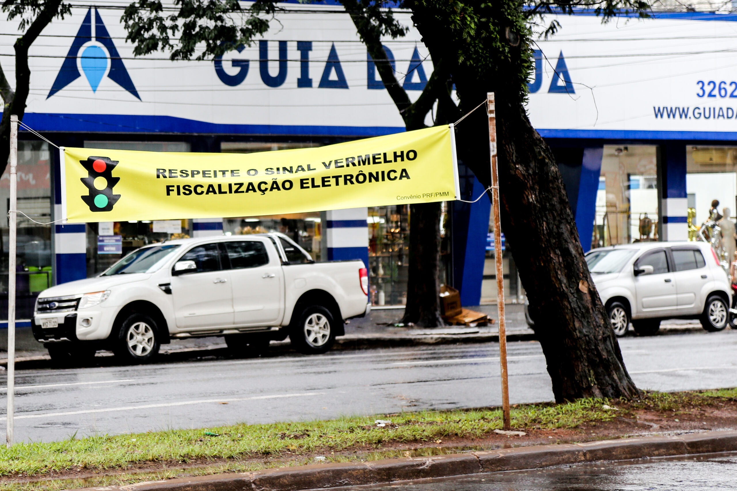 Fiscalização eletrônica reduz em quase 50% acidentes na Colombo