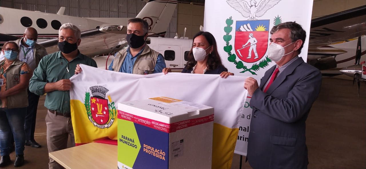 Beto Preto entrega novo lote  de vacinas em Maringá