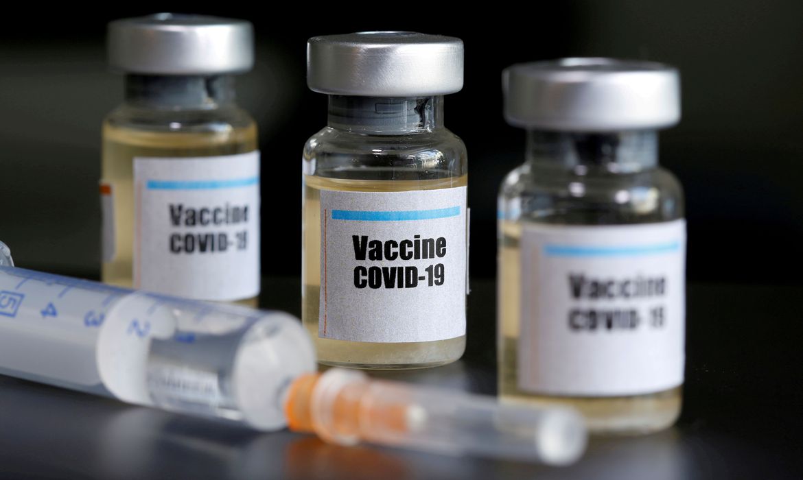 Vacina contra covid-19 causa câncer e HIV? Cuidado com onda de fake news