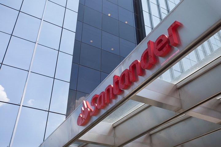 Santander estende prazo de pagamento de empréstimos para seis anos
