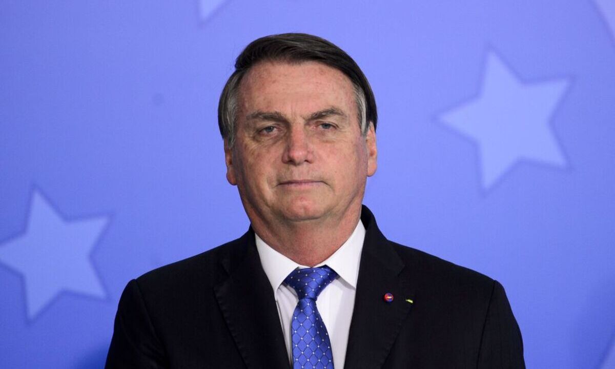 Bolsonaro critica Luiz Fux e chama Barroso de “criminoso”