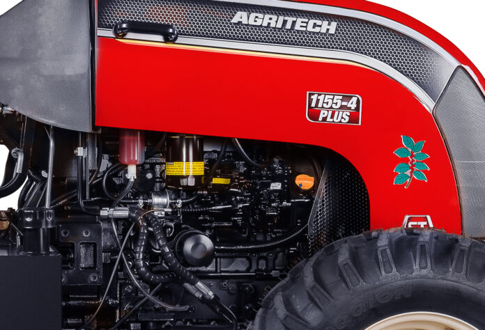 Tratores da Agritech já saem de fábrica com aditivo industrial que possui ação bactericida e biocida. Tratores da Agritech já saem de fábrica com aditivo industrial que possui ação bactericida e biocida.