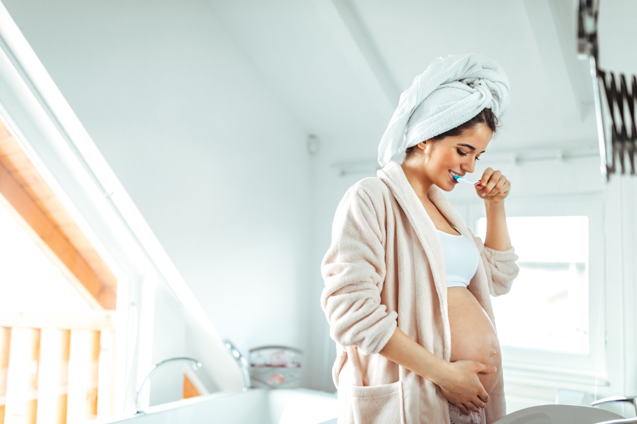 Estudo revela que gengivite afeta pelo menos 30% das grávidas e pode causar parto prematuro