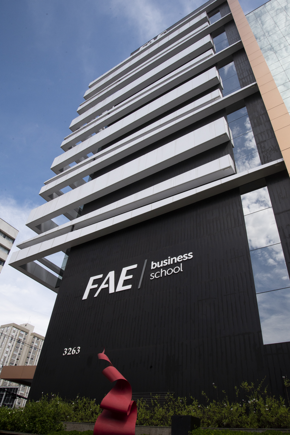 FAE é o melhor centro universitário do Paraná