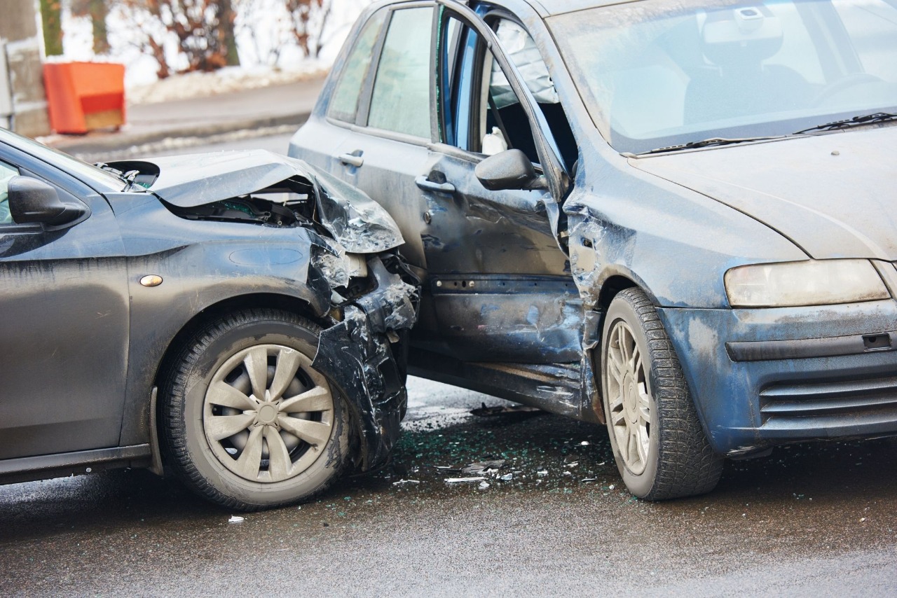 Falta de cumprimento à legislação sobre veículos sinistrados aumenta o risco de acidentes
