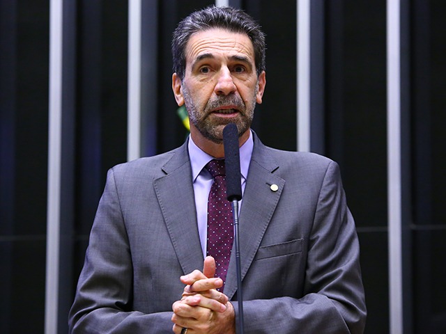 Direto de Brasília: Enio Verri comenta sobre a votação do voto impresso
