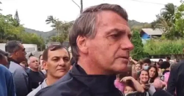 Bolsonaro é barrado ao tentar assistir Santos x Grêmio no Brasileirão