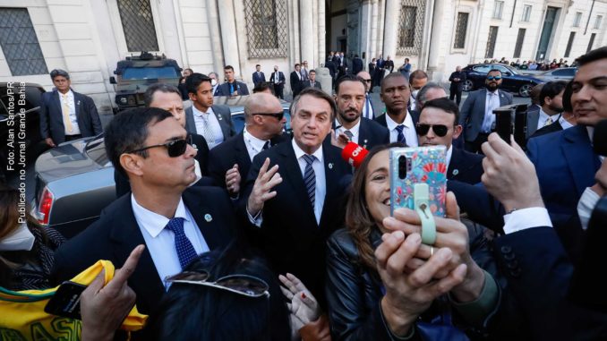 Jornalistas são agredidos por seguranças de Bolsonaro em Roma