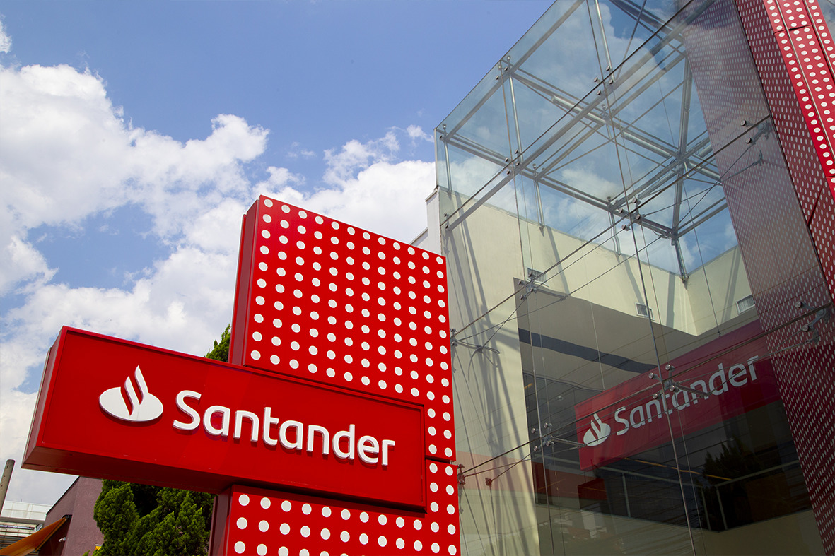 Santander divulga mais de 700 vagas de emprego em todo o Brasil