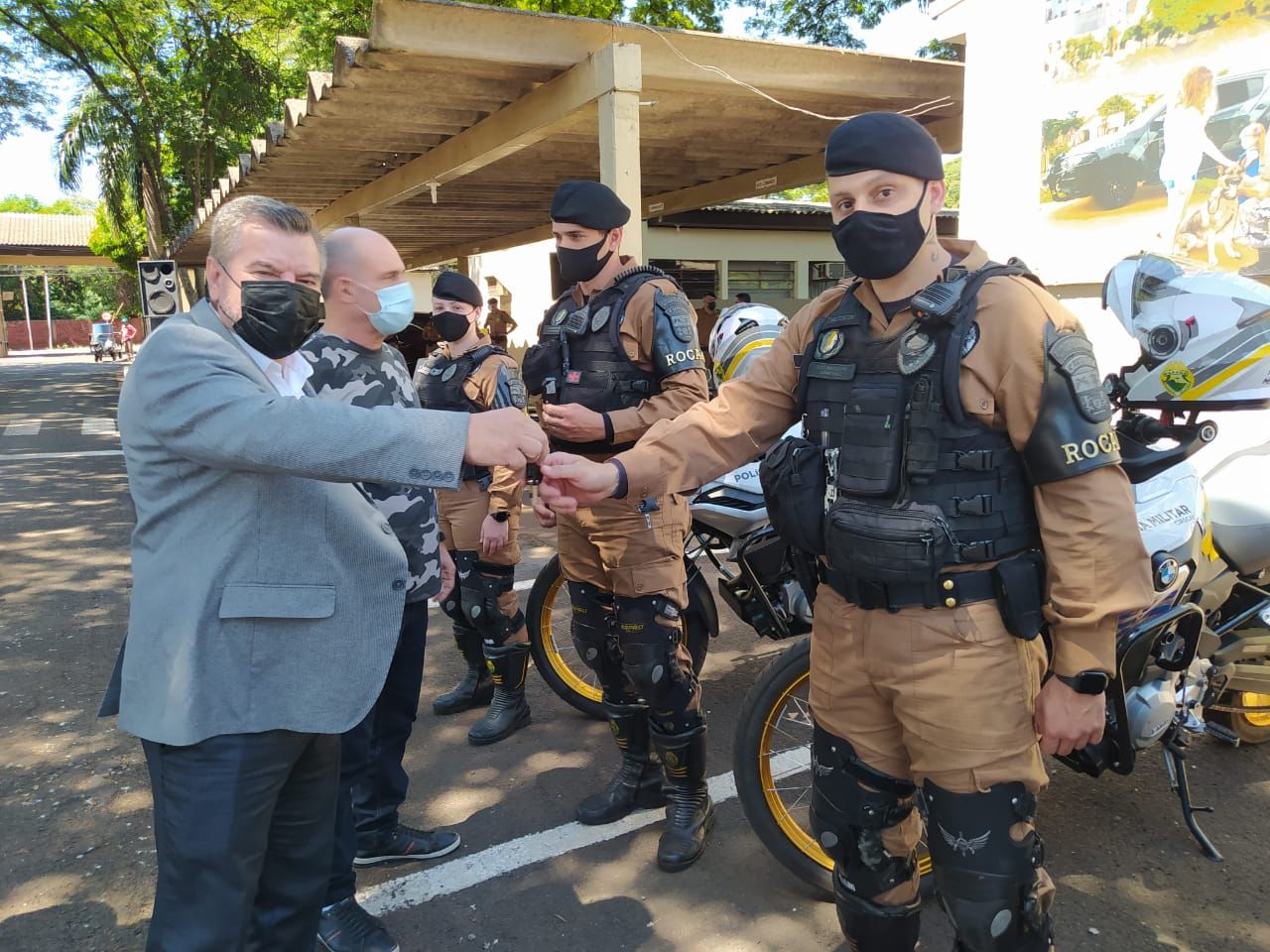 Delegado Jacovós participa da entrega de 8 motocicletas BMW para a Polícia Militar de Maringá