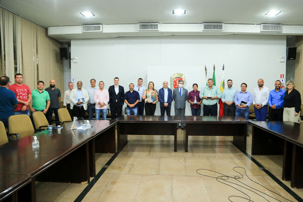 Uma comitiva de 12 cidades de Minas Gerais visita Maringá para conhecer como é a gestão Ulisses Maia