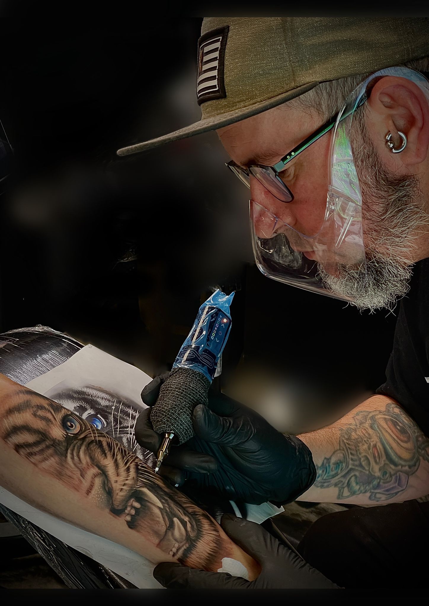 Especialistas recomendam tatuagem em terapia pós-trauma
