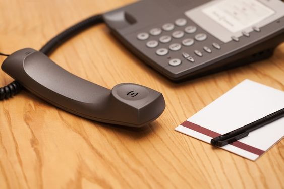 VoIP é opção para empresas frente telefone fixo e celular, diz especialista