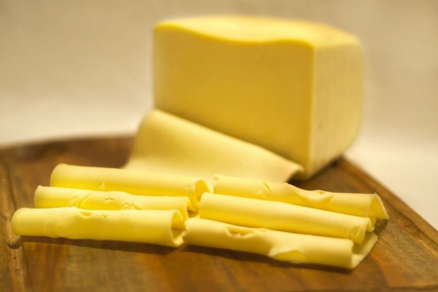 Brasil volta a tarifar importação do queijo muçarela