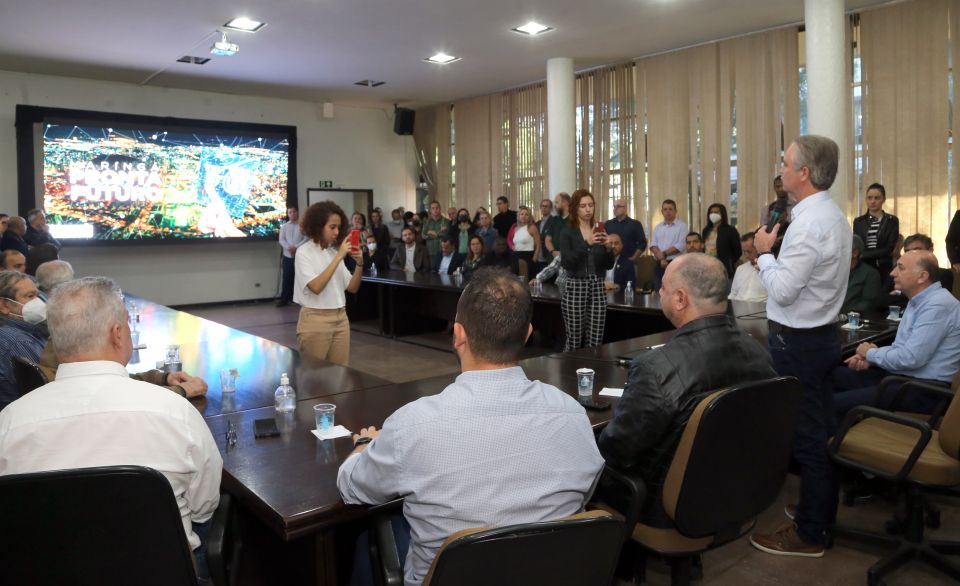 Prefeito Ulisses Maia sanciona lei que regulamenta a instalação de tecnologia 5G em Maringá